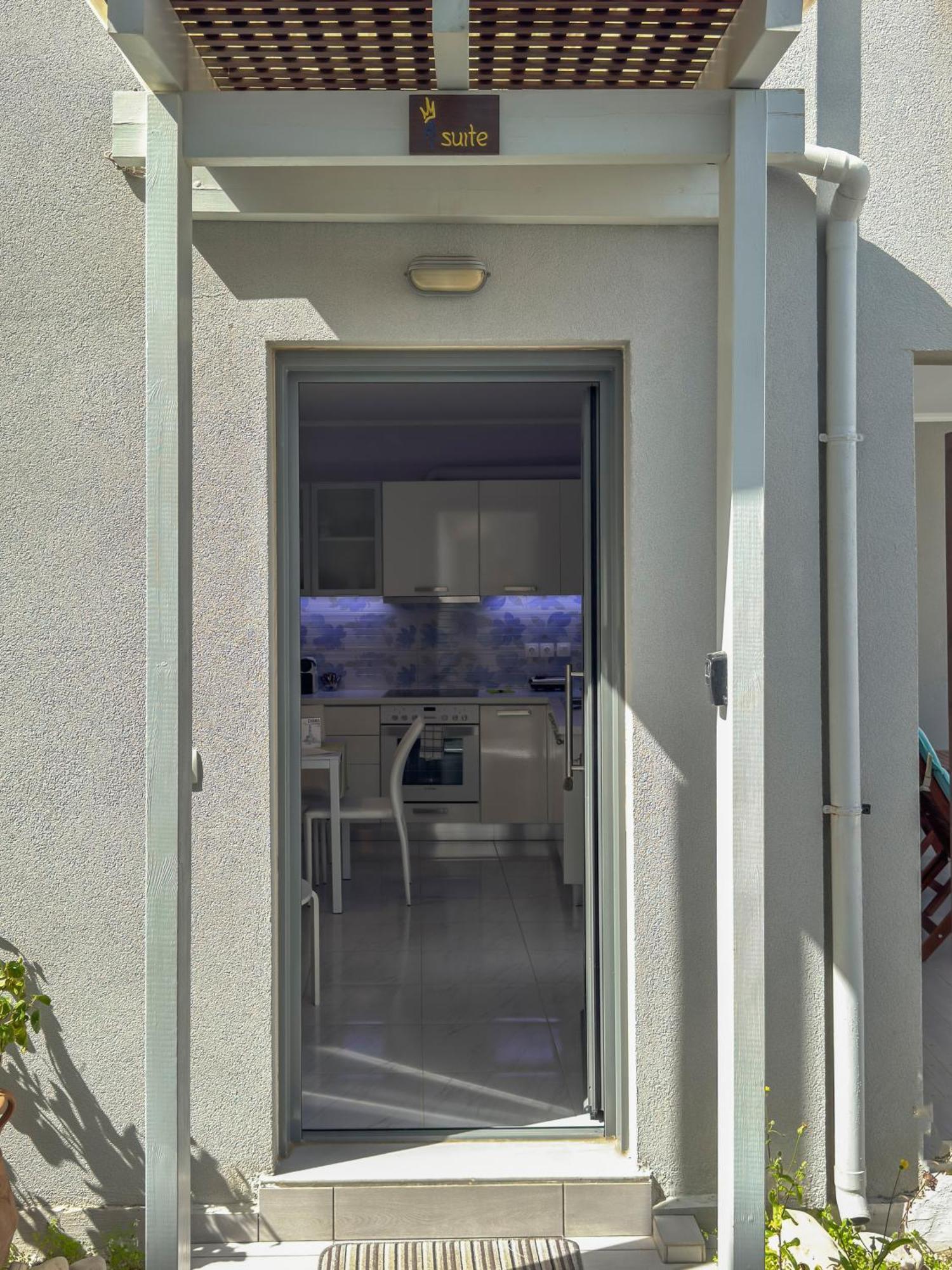 Alisahni Villa & Suite Kato Daratso Buitenkant foto